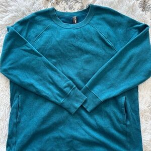 Kirkland Signature teal cozy fleece crewneck sweatshirt women’s L